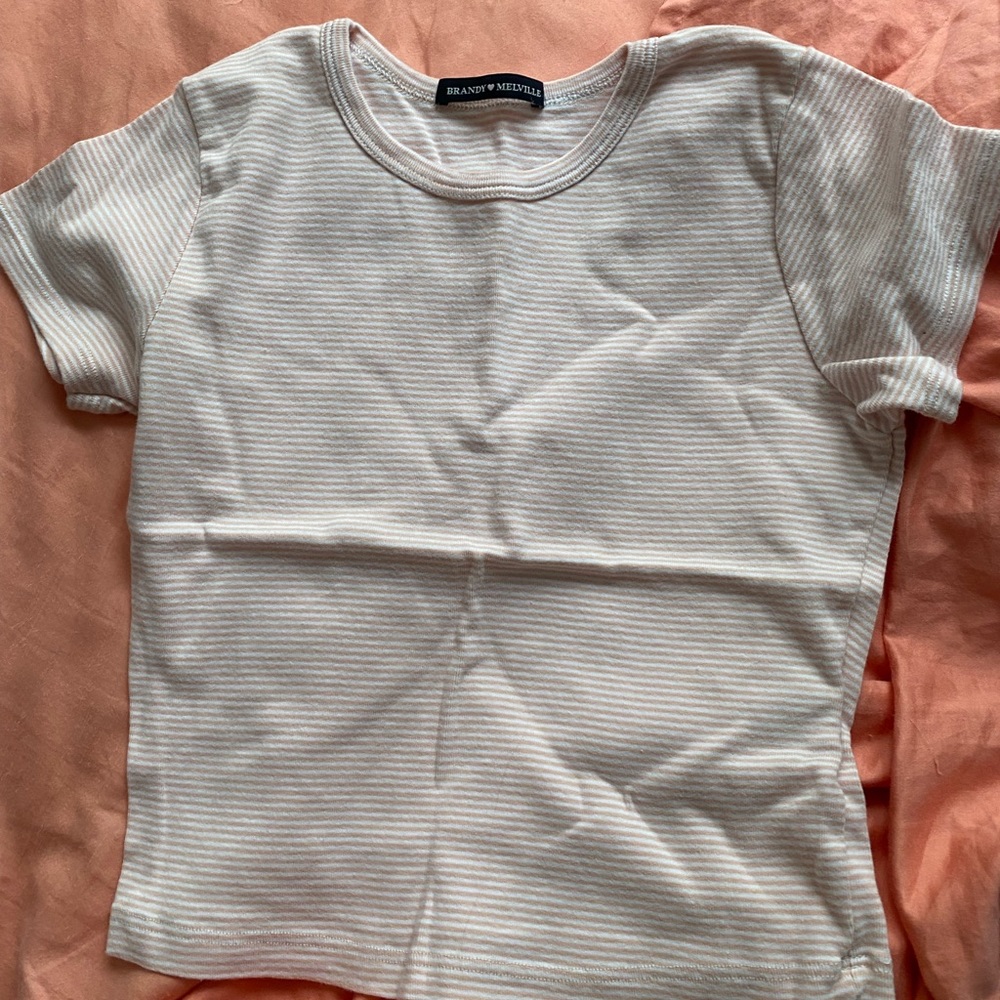 Brandy Melville Baby Tee